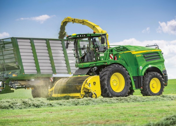 Кормоуборочные комбайны John Deere серии 8000