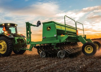 Зернова сівалка John Deere 455 9,15 м