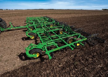 Культиватор John Deere 2230 7,5 м