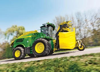 Кормозбиральний комбайн John Deere 8400